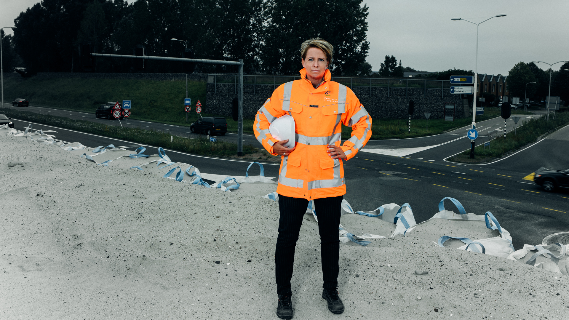 Mevrouw provincie Flevoland op weg