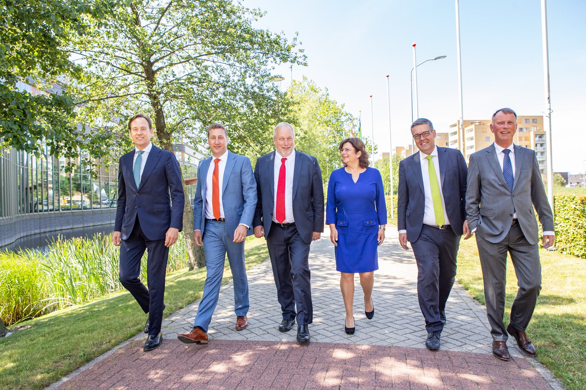 Het college van gedeputeerde staten van links naar rechts: Jan-Nico Appelman, Harold Hofstra, Jop Fackeldey, Cora Smelik, Michiel Rijsberman en Jan de Reus.
