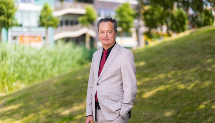 Portretfoto Toon van Dijk