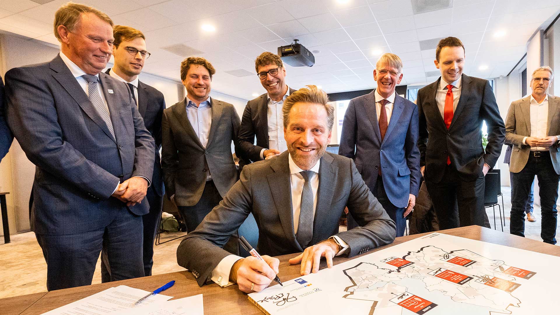 Ondertekening Realisatieovereenkomst Flexwoningbouw MRA